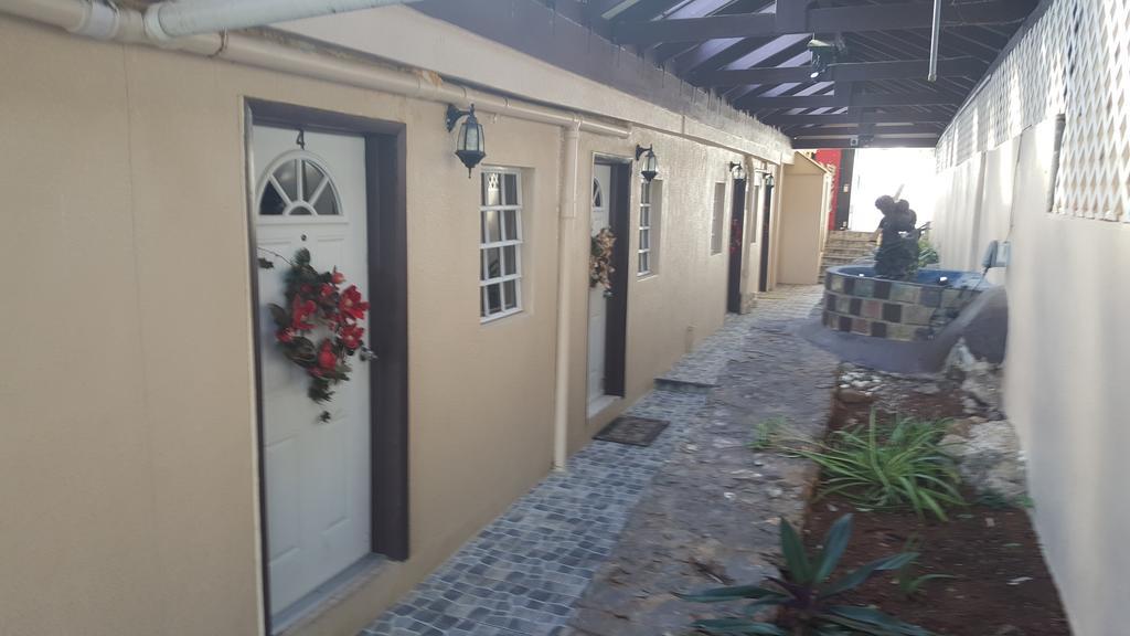 Sunset Gardens Guesthouse Contant  Esterno foto