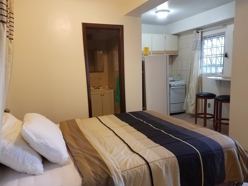 Sunset Gardens Guesthouse Contant  Esterno foto
